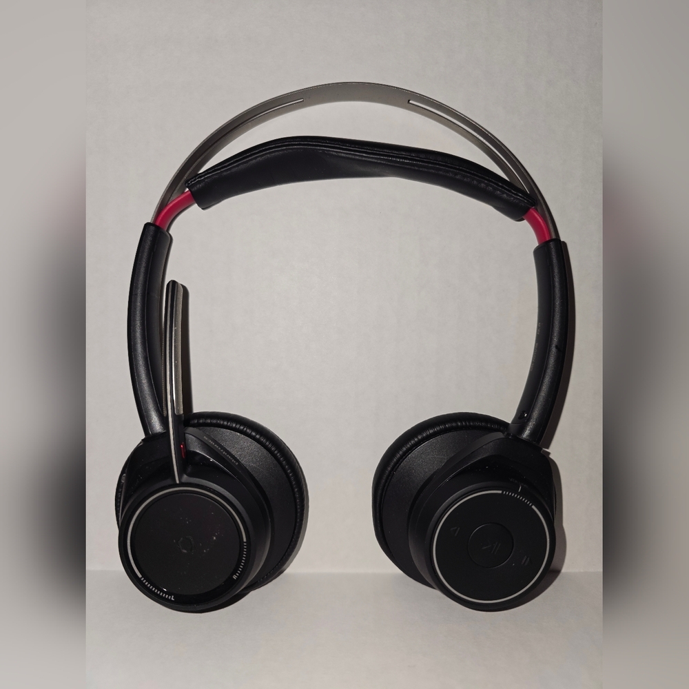 Plantronics - Black and Red Wireless Headphones with case